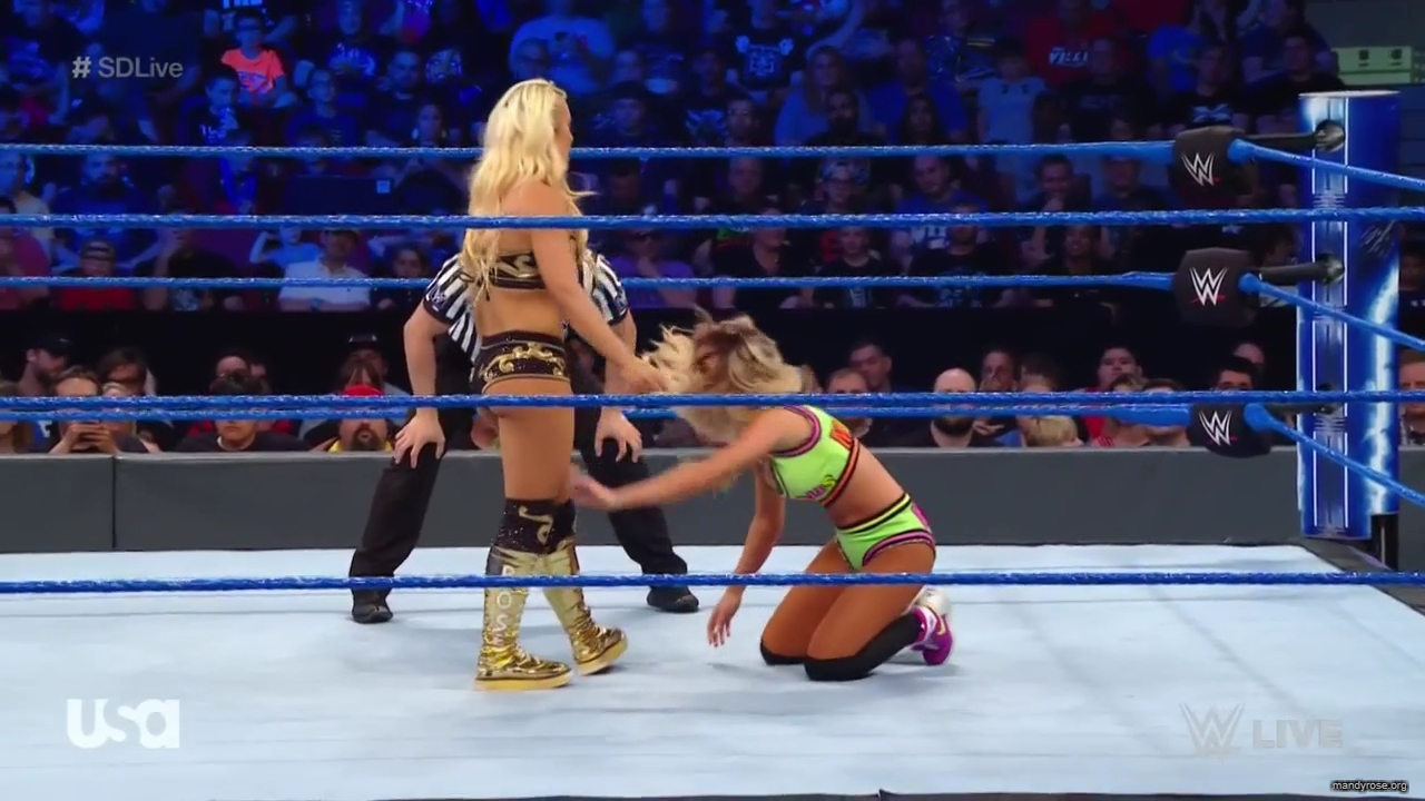 WWE_SmackDown_Live_2019_05_07_720p_HDTV_x264-NWCHD_mp40178.jpg