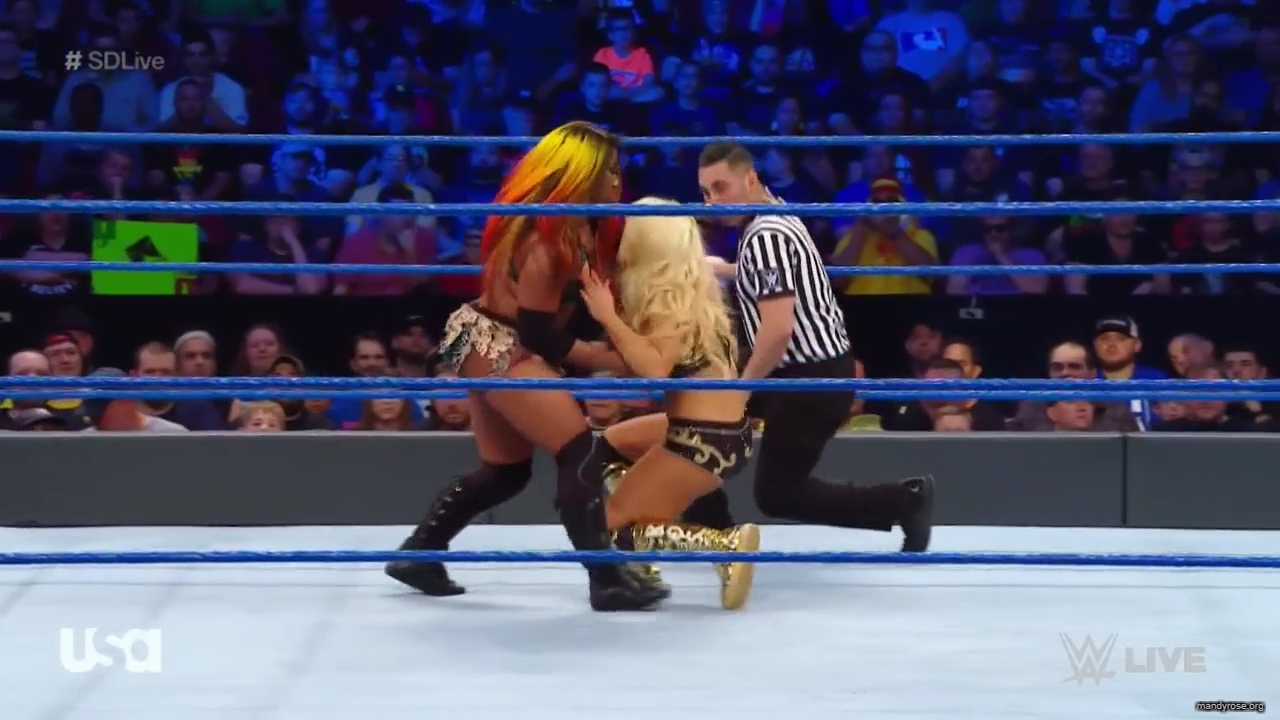 WWE_SmackDown_Live_2019_05_07_720p_HDTV_x264-NWCHD_mp40201.jpg