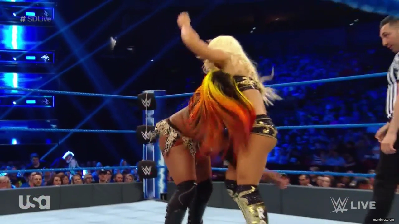 WWE_SmackDown_Live_2019_05_07_720p_HDTV_x264-NWCHD_mp40202.jpg