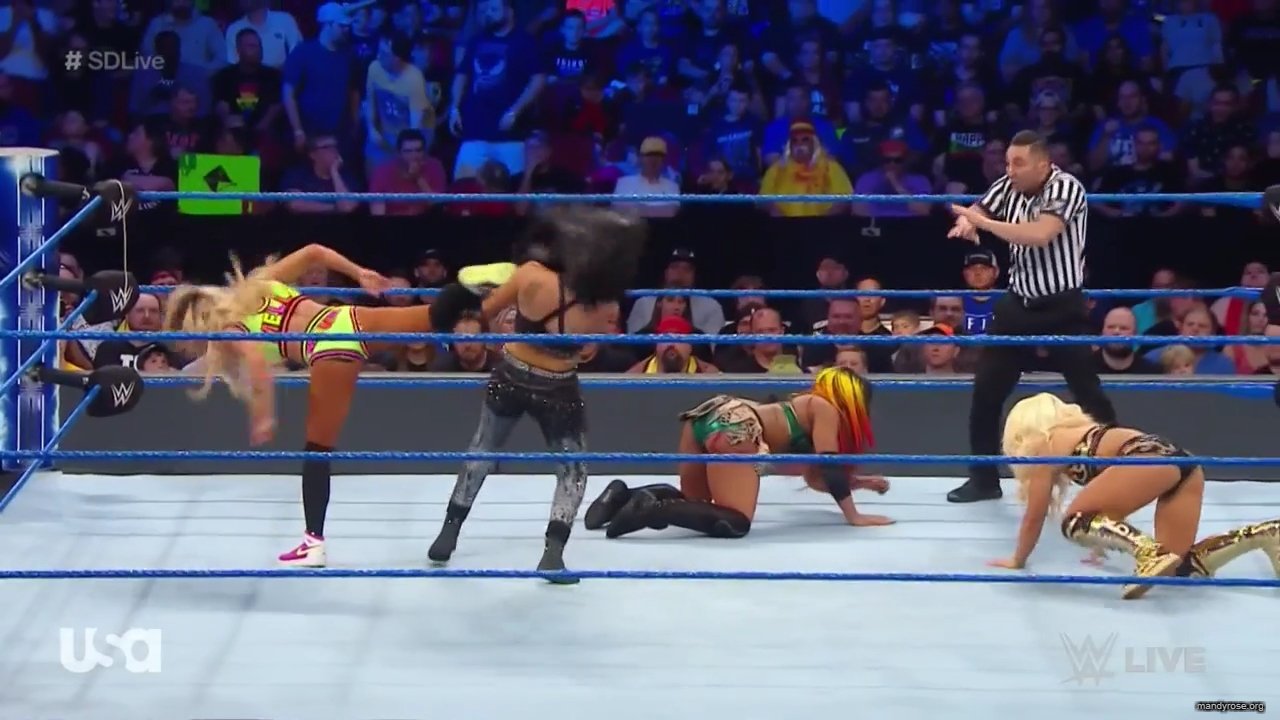 WWE_SmackDown_Live_2019_05_07_720p_HDTV_x264-NWCHD_mp40224.jpg