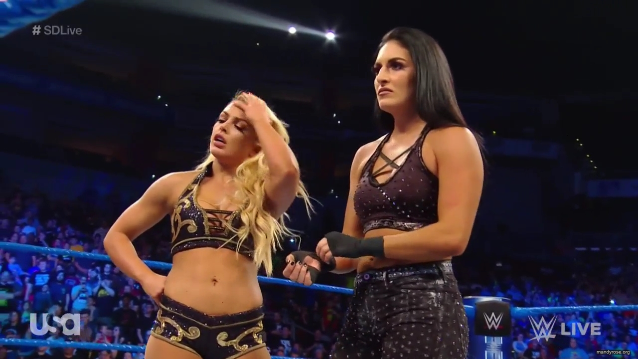 WWE_SmackDown_Live_2019_05_07_720p_HDTV_x264-NWCHD_mp40305.jpg