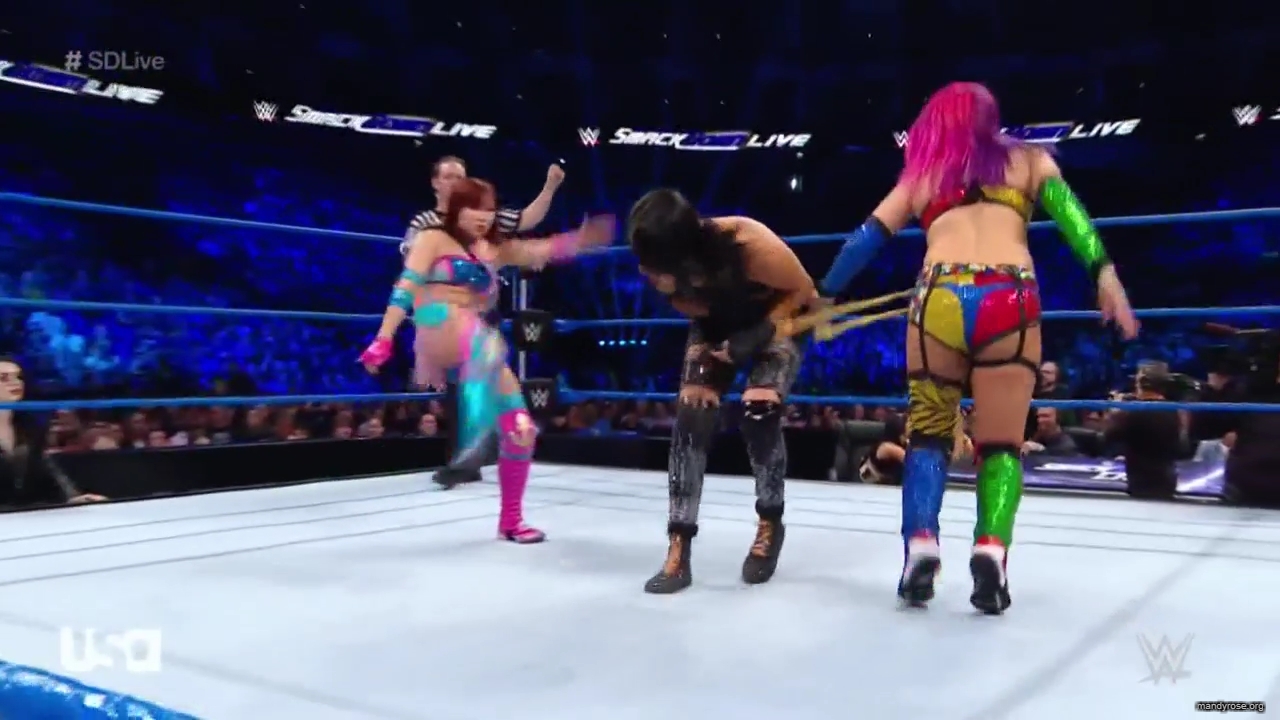 WWE_SmackDown_Live_2019_05_14_720p_HDTV_x264-NWCHD_mp43041.jpg