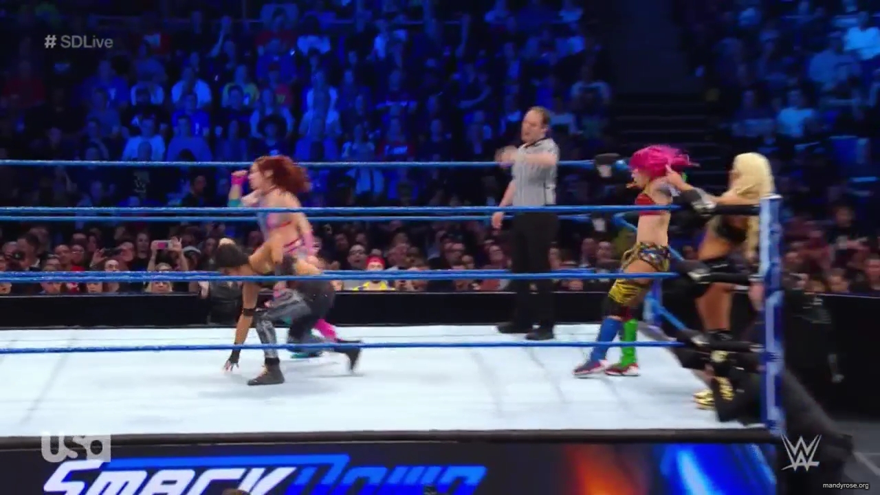 WWE_SmackDown_Live_2019_05_14_720p_HDTV_x264-NWCHD_mp43042.jpg