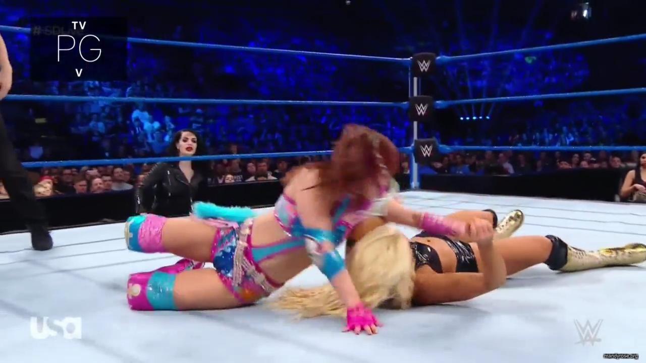 WWE_SmackDown_Live_2019_05_14_720p_HDTV_x264-NWCHD_mp43091.jpg