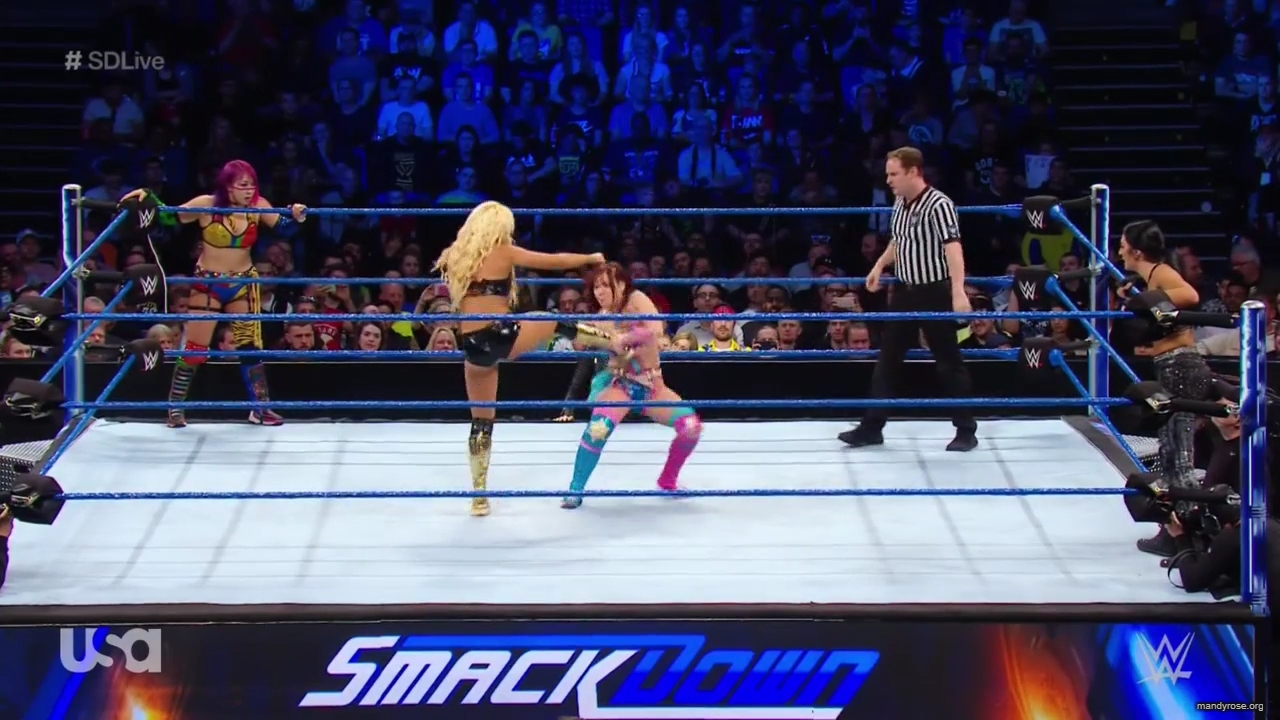 WWE_SmackDown_Live_2019_05_14_720p_HDTV_x264-NWCHD_mp43101.jpg