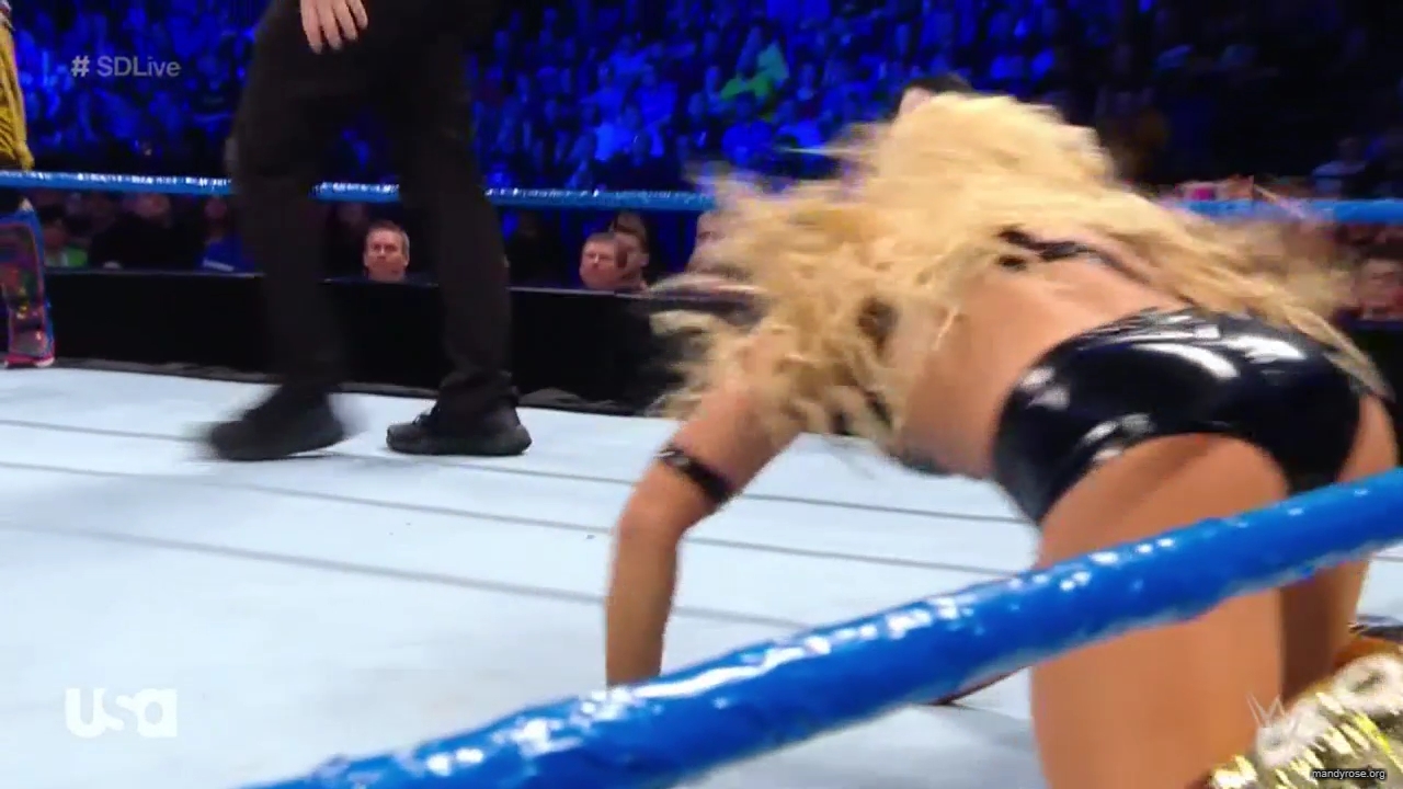 WWE_SmackDown_Live_2019_05_14_720p_HDTV_x264-NWCHD_mp43103.jpg