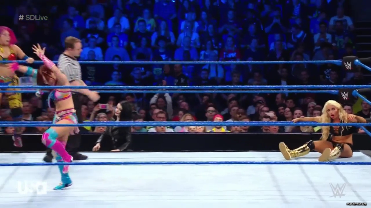 WWE_SmackDown_Live_2019_05_14_720p_HDTV_x264-NWCHD_mp43106.jpg