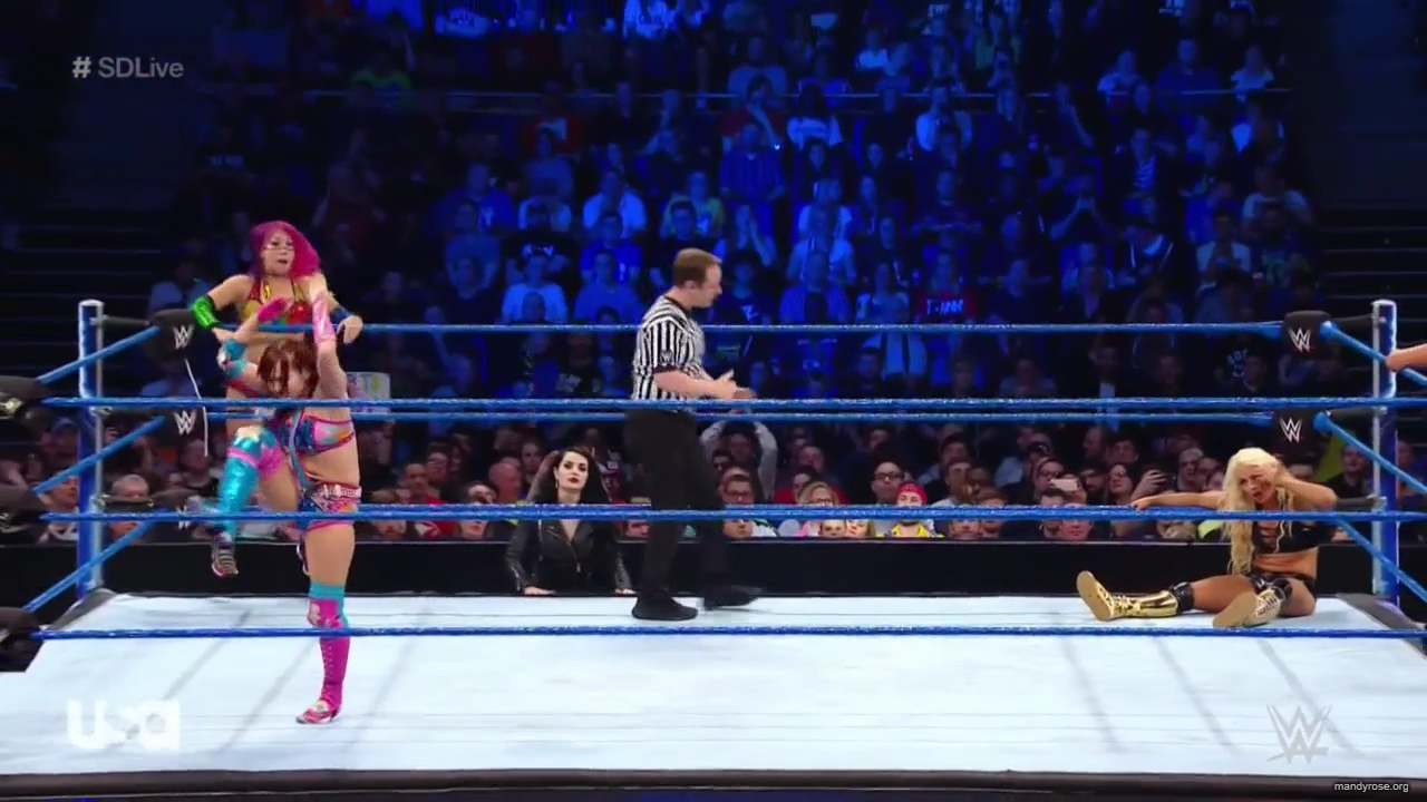 WWE_SmackDown_Live_2019_05_14_720p_HDTV_x264-NWCHD_mp43107.jpg