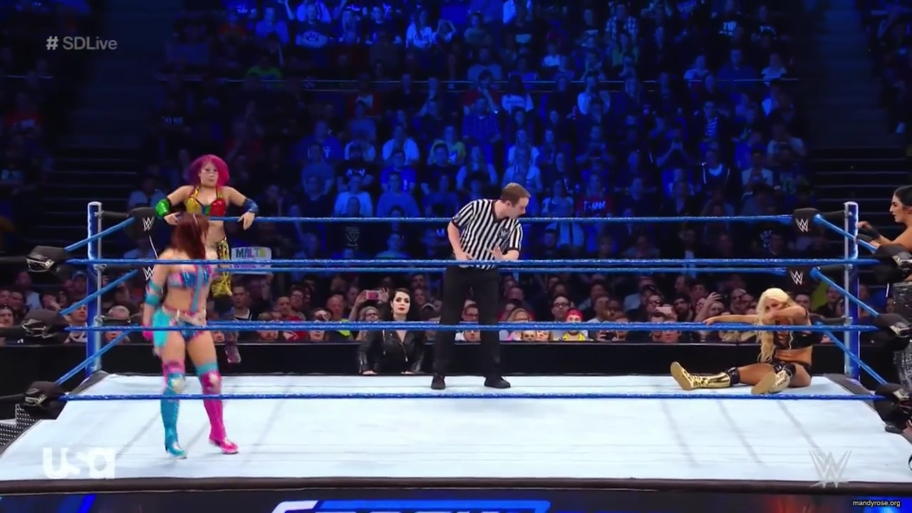 WWE_SmackDown_Live_2019_05_14_720p_HDTV_x264-NWCHD_mp43108.jpg