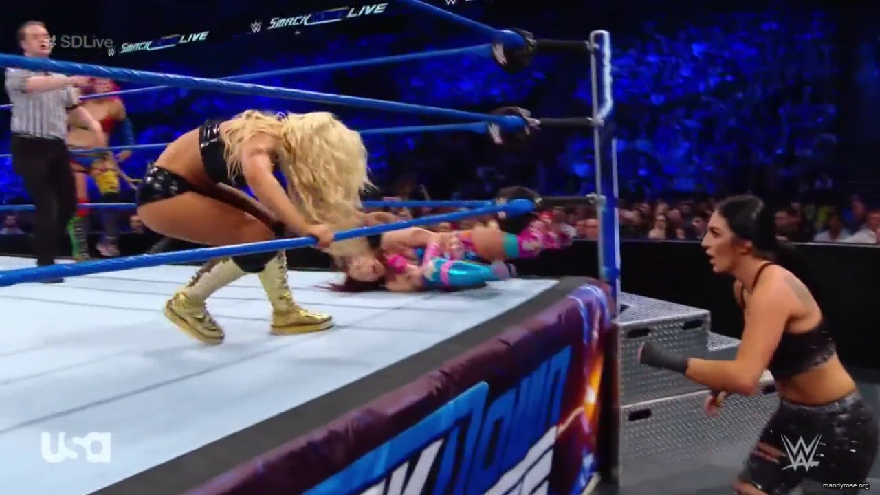 WWE_SmackDown_Live_2019_05_14_720p_HDTV_x264-NWCHD_mp43112.jpg