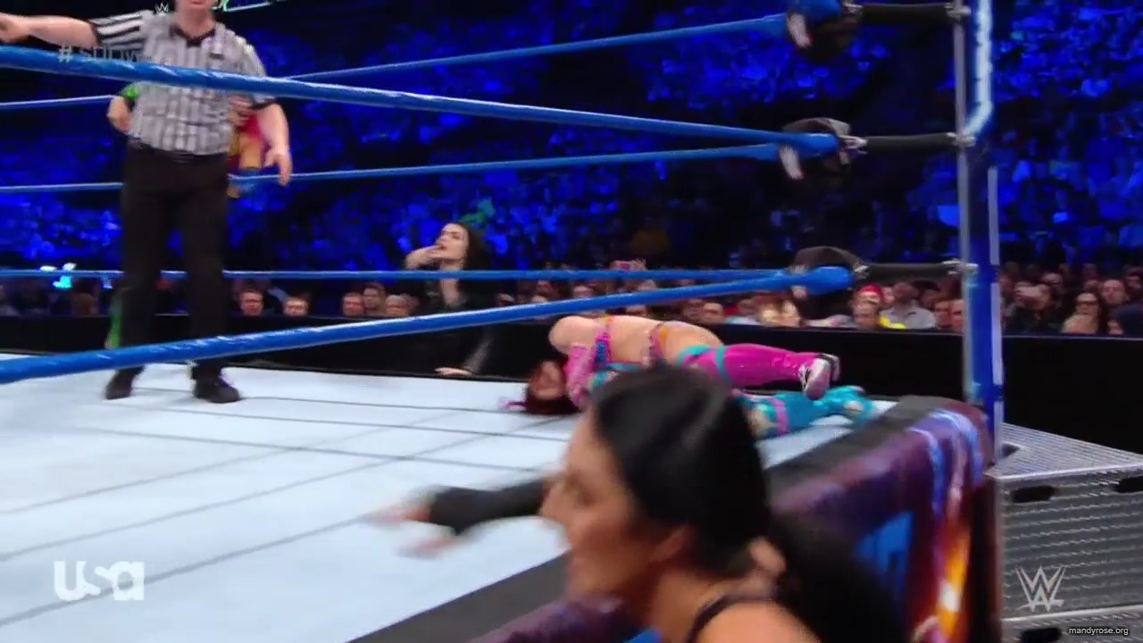 WWE_SmackDown_Live_2019_05_14_720p_HDTV_x264-NWCHD_mp43113.jpg