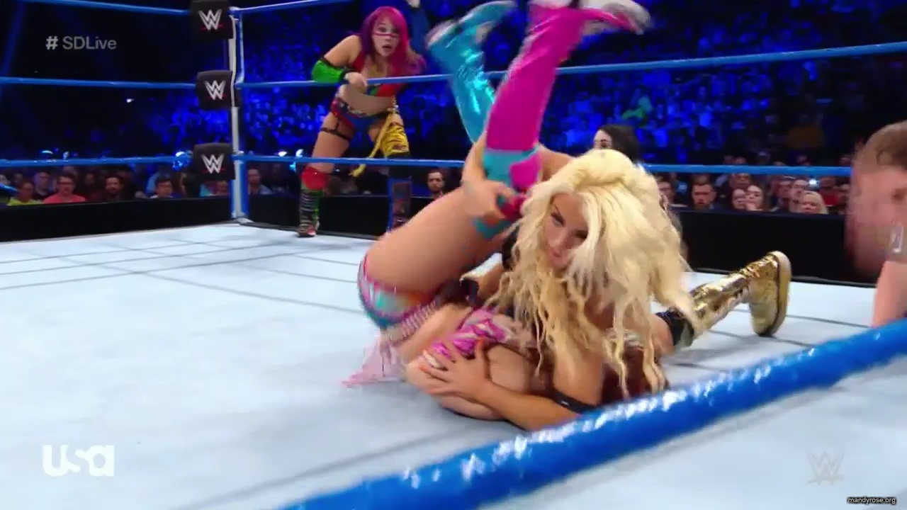 WWE_SmackDown_Live_2019_05_14_720p_HDTV_x264-NWCHD_mp43119.jpg