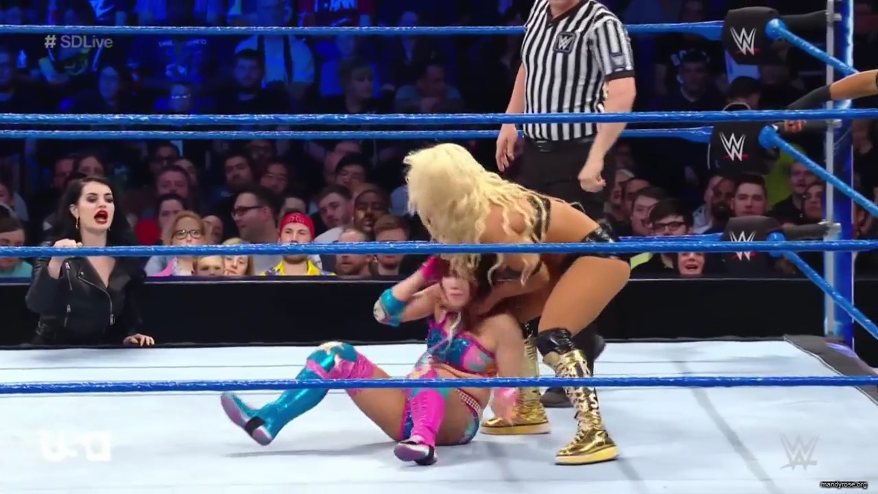 WWE_SmackDown_Live_2019_05_14_720p_HDTV_x264-NWCHD_mp43124.jpg