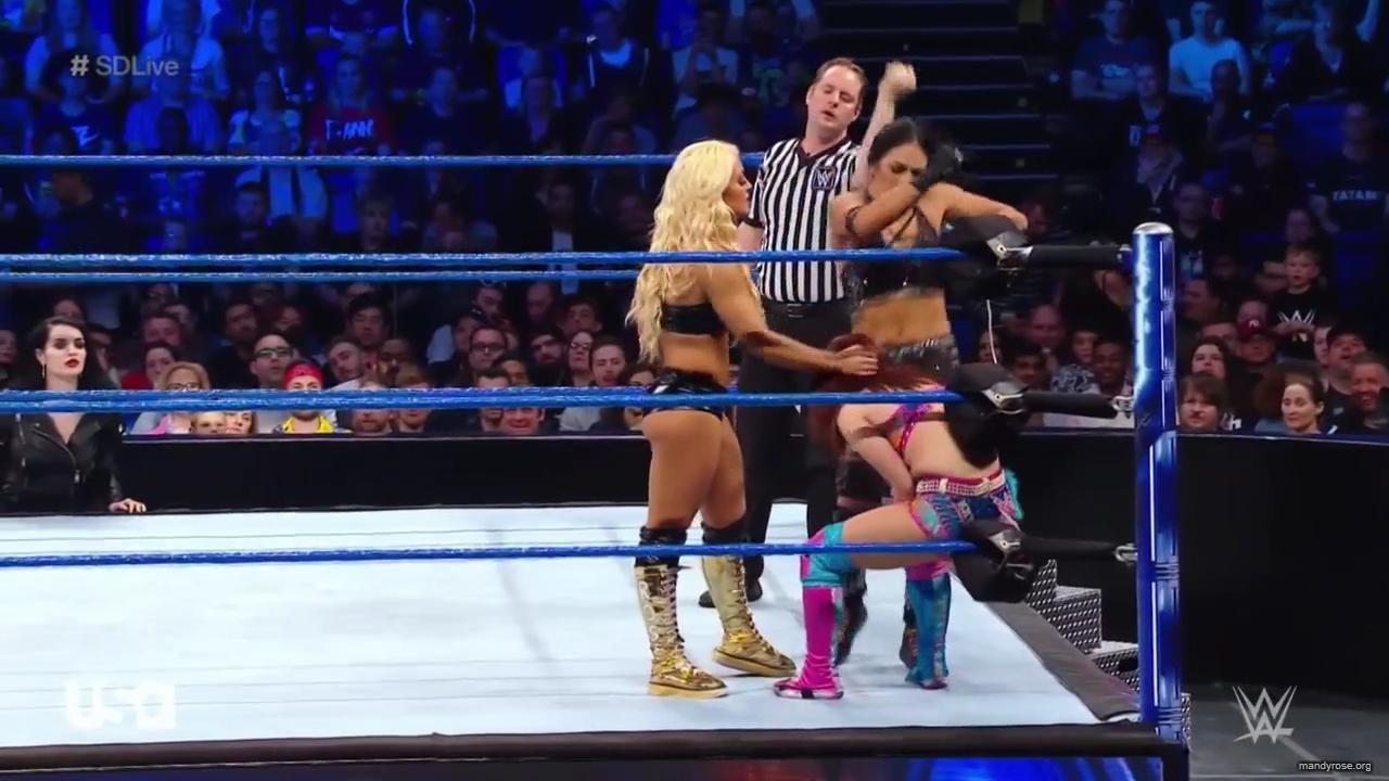 WWE_SmackDown_Live_2019_05_14_720p_HDTV_x264-NWCHD_mp43129.jpg