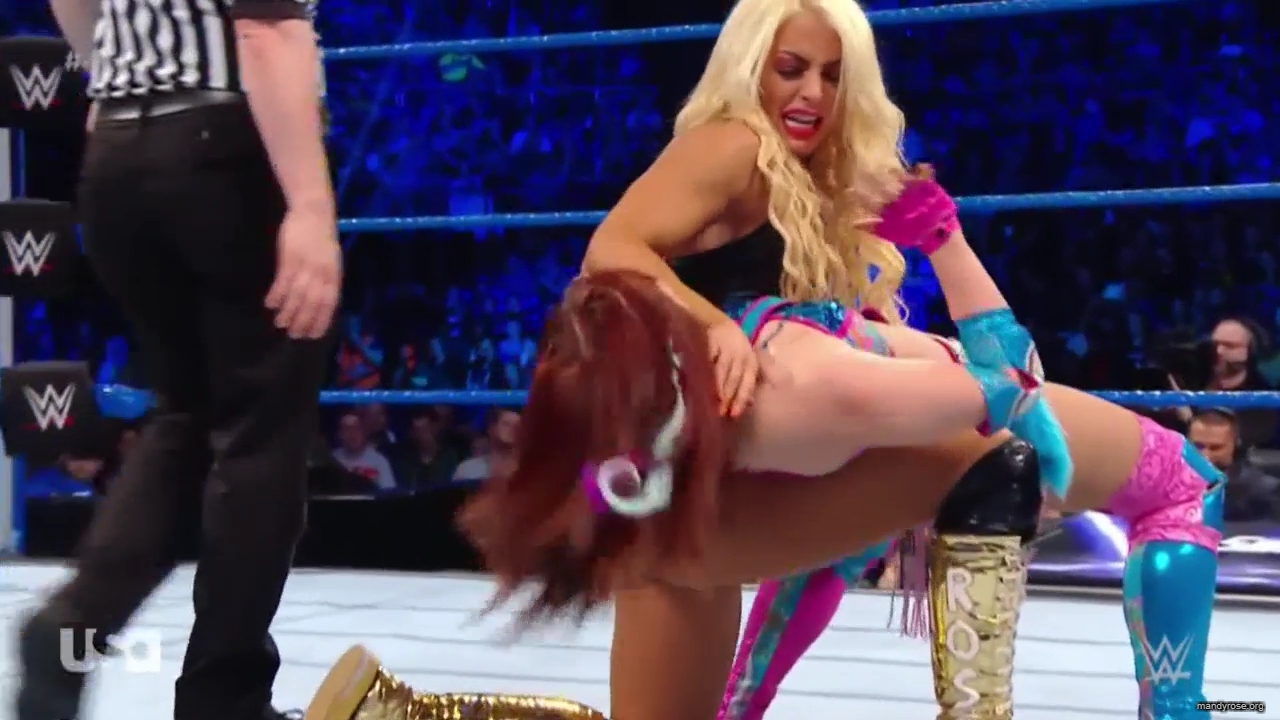 WWE_SmackDown_Live_2019_05_14_720p_HDTV_x264-NWCHD_mp43181.jpg