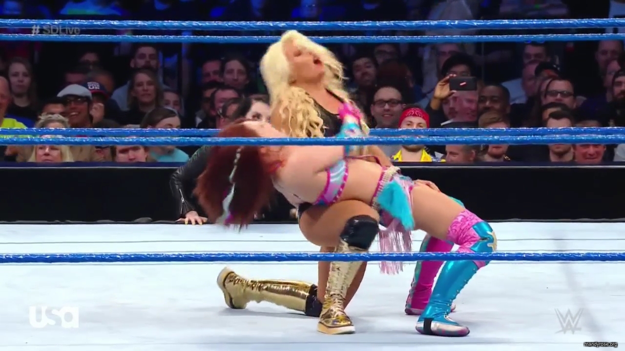 WWE_SmackDown_Live_2019_05_14_720p_HDTV_x264-NWCHD_mp43183.jpg