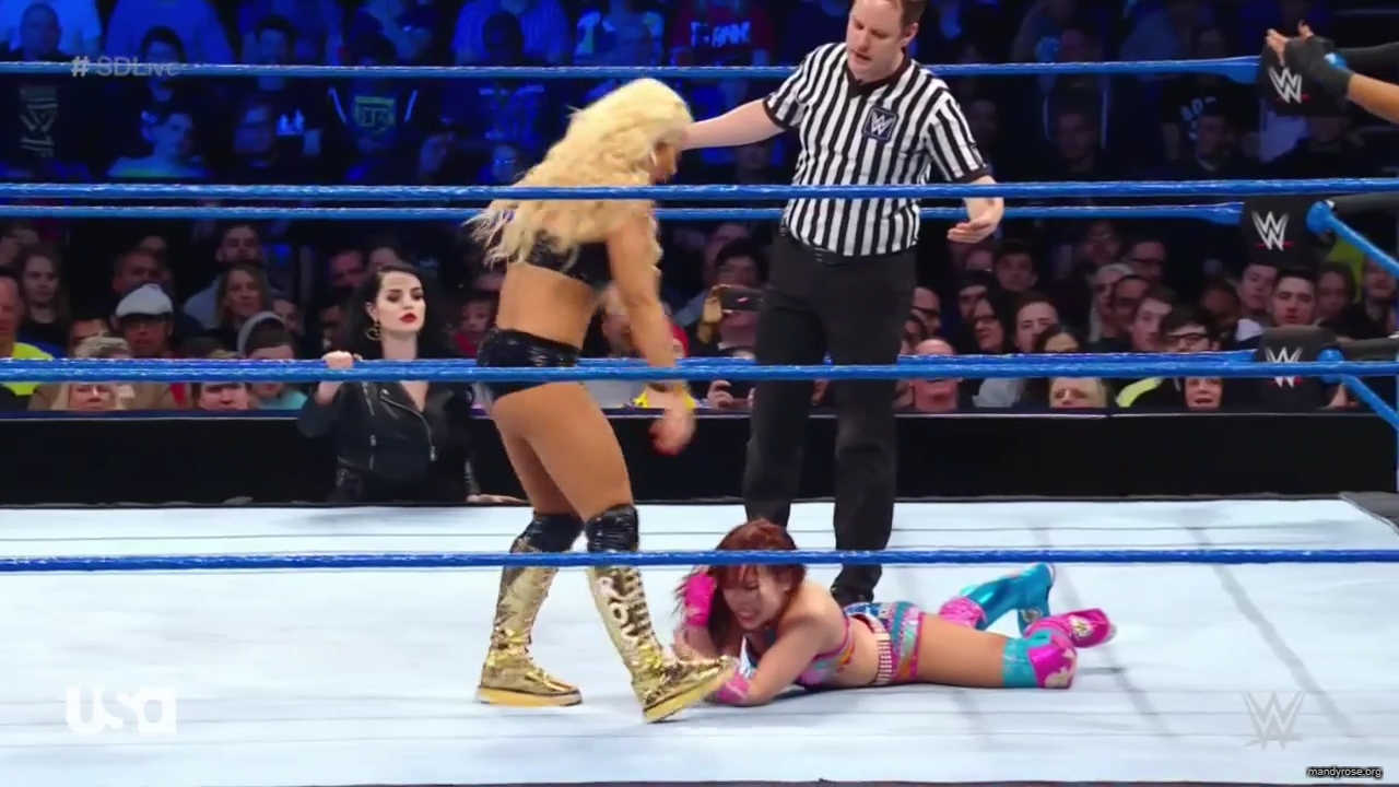 WWE_SmackDown_Live_2019_05_14_720p_HDTV_x264-NWCHD_mp43190.jpg