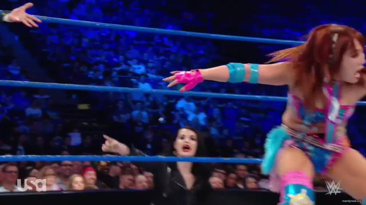 WWE_SmackDown_Live_2019_05_14_720p_HDTV_x264-NWCHD_mp43198.jpg