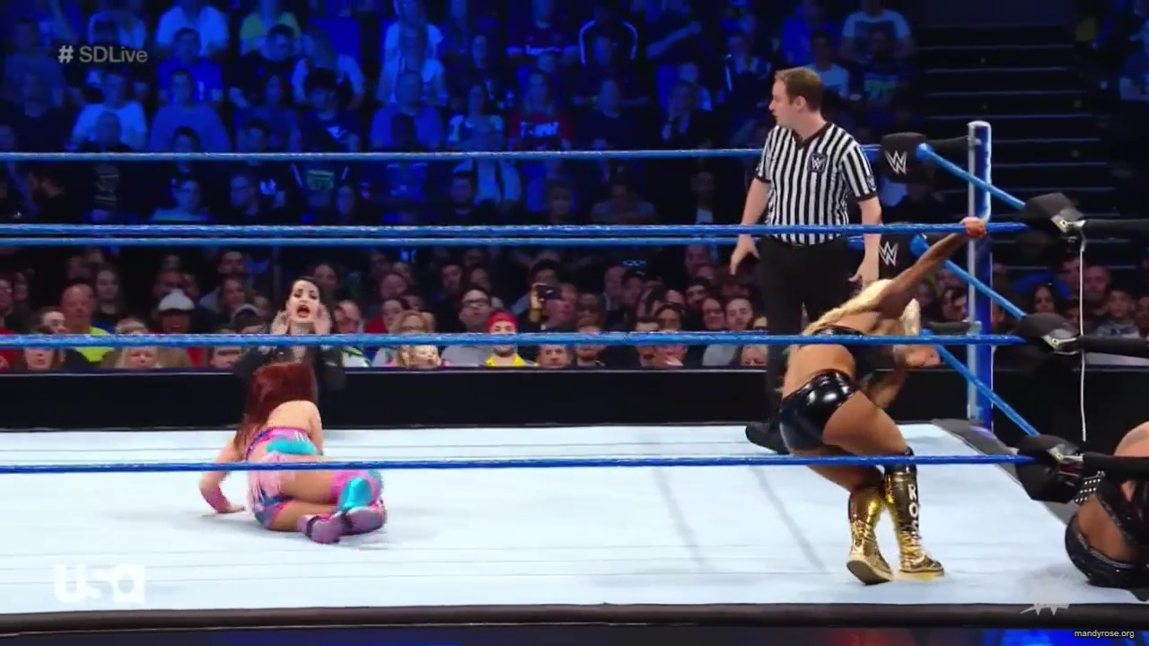 WWE_SmackDown_Live_2019_05_14_720p_HDTV_x264-NWCHD_mp43204.jpg