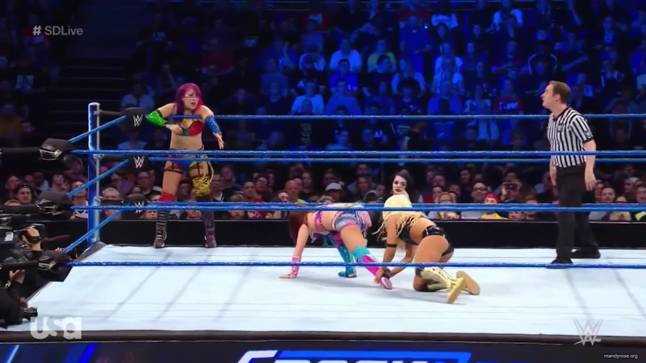 WWE_SmackDown_Live_2019_05_14_720p_HDTV_x264-NWCHD_mp43207.jpg