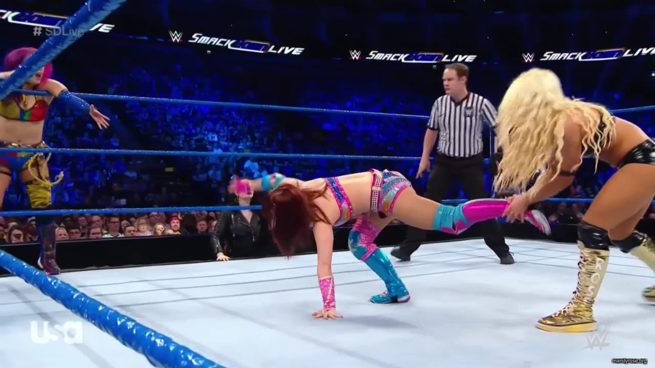 WWE_SmackDown_Live_2019_05_14_720p_HDTV_x264-NWCHD_mp43208.jpg