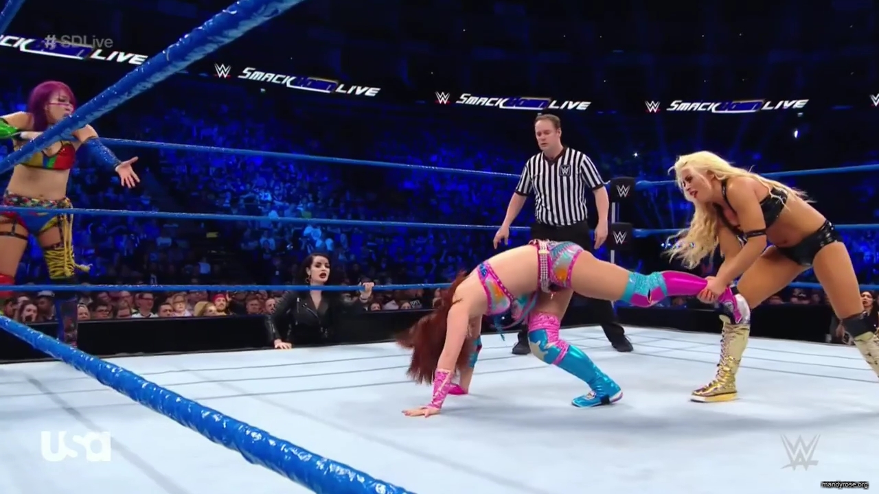 WWE_SmackDown_Live_2019_05_14_720p_HDTV_x264-NWCHD_mp43214.jpg