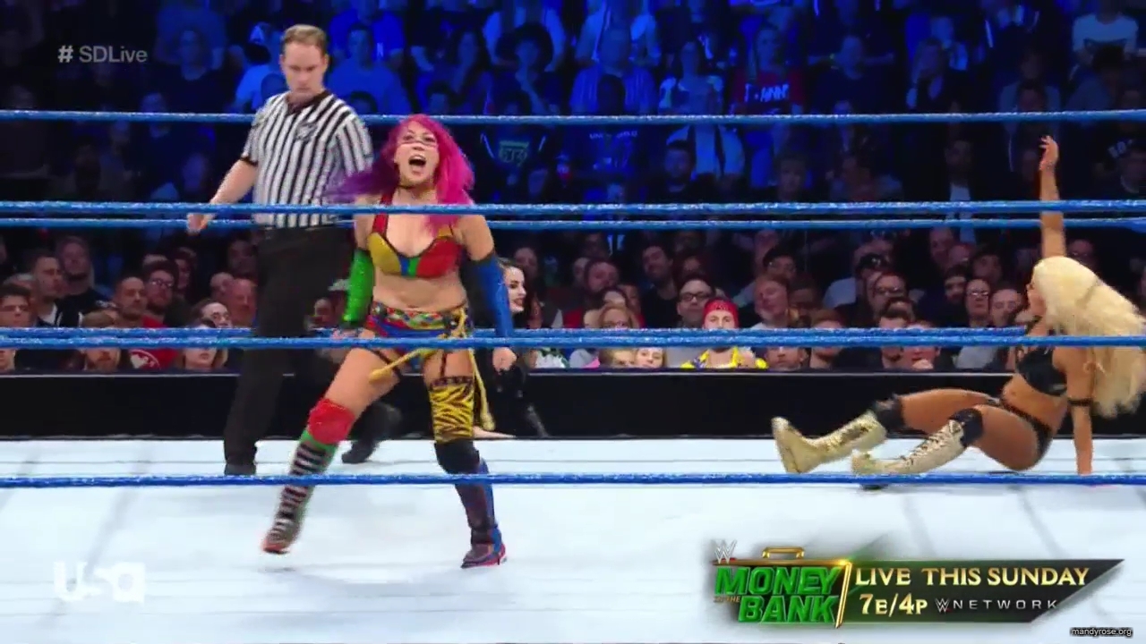 WWE_SmackDown_Live_2019_05_14_720p_HDTV_x264-NWCHD_mp43233.jpg