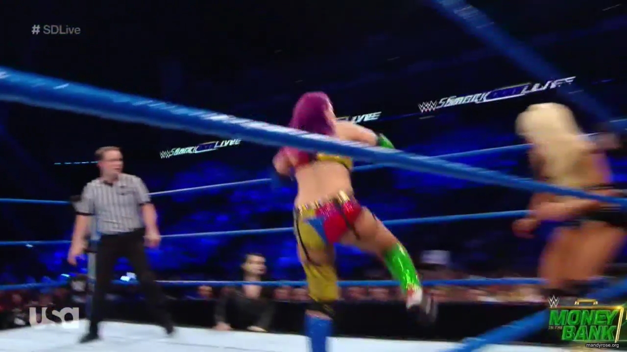 WWE_SmackDown_Live_2019_05_14_720p_HDTV_x264-NWCHD_mp43237.jpg