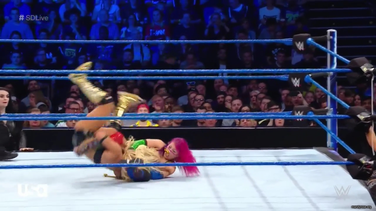 WWE_SmackDown_Live_2019_05_14_720p_HDTV_x264-NWCHD_mp43243.jpg