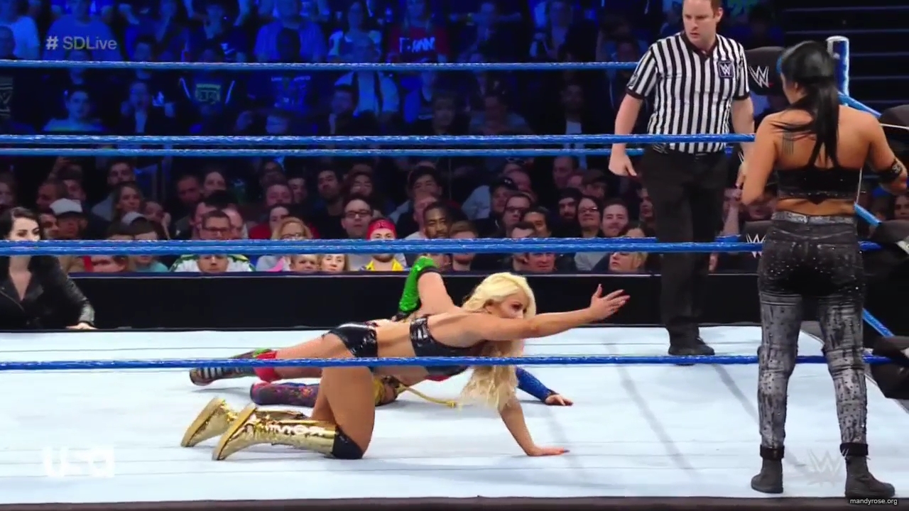 WWE_SmackDown_Live_2019_05_14_720p_HDTV_x264-NWCHD_mp43260.jpg