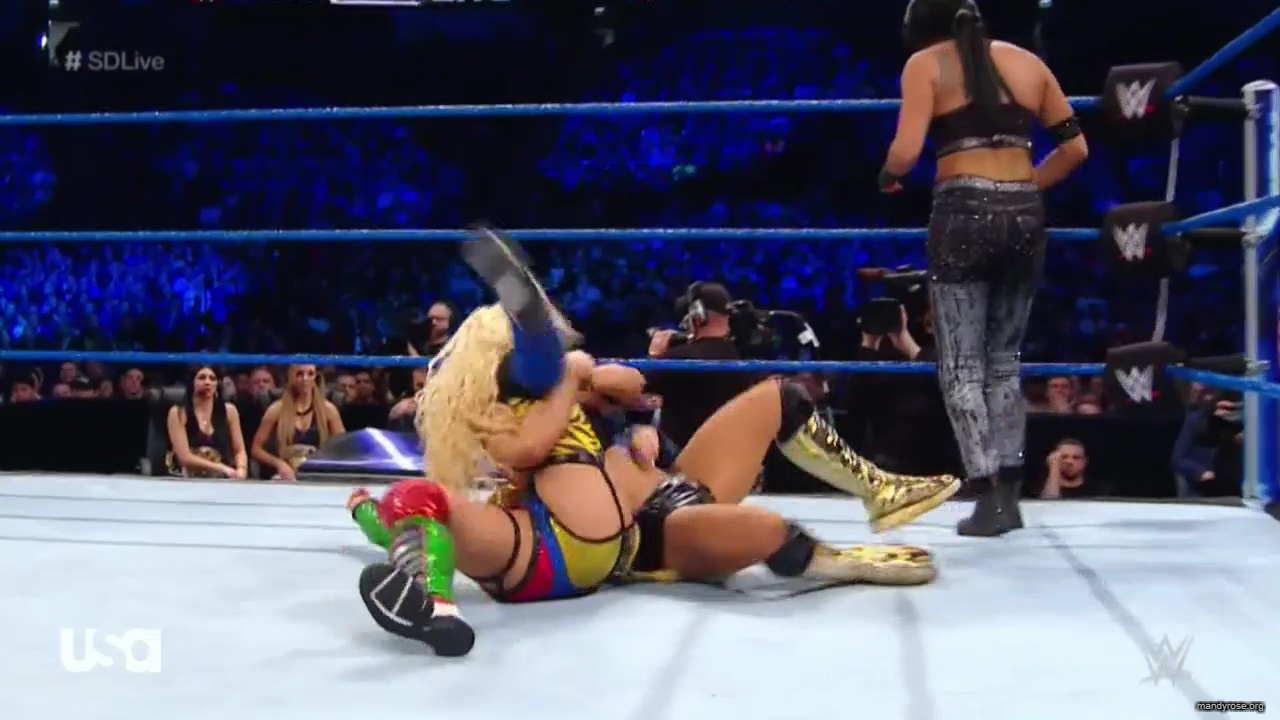 WWE_SmackDown_Live_2019_05_14_720p_HDTV_x264-NWCHD_mp43295.jpg