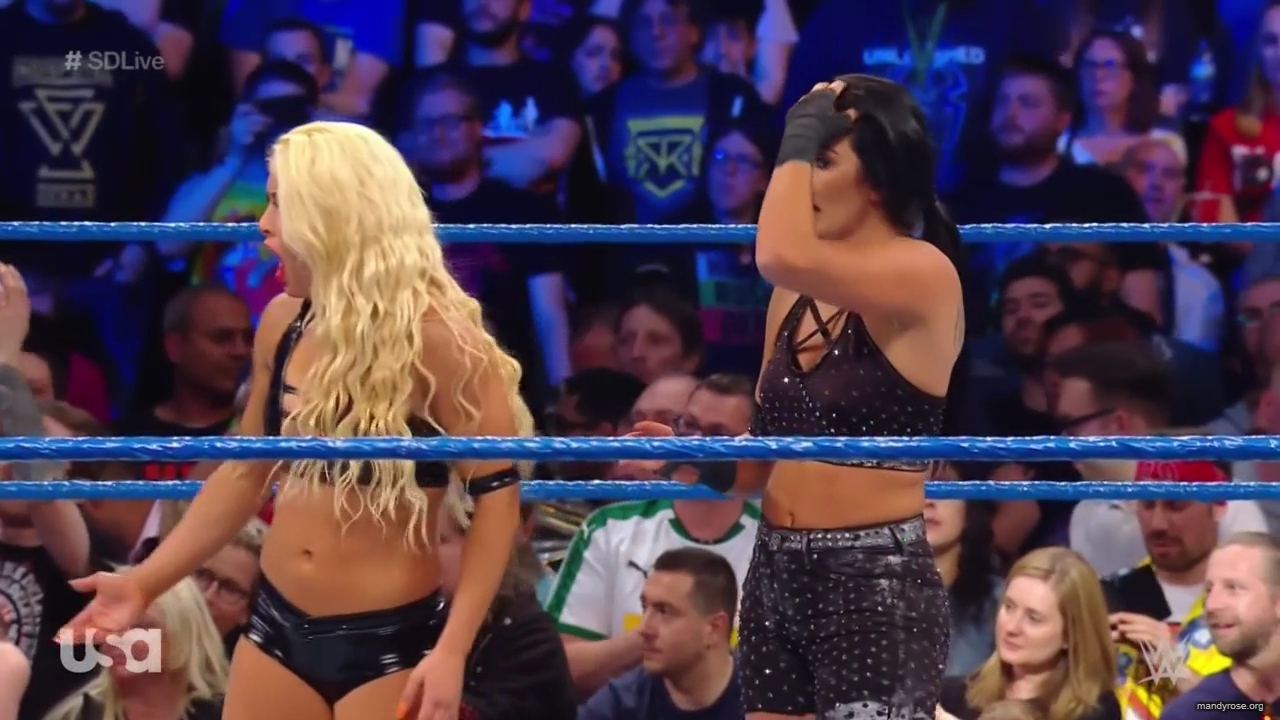 WWE_SmackDown_Live_2019_05_14_720p_HDTV_x264-NWCHD_mp43325.jpg