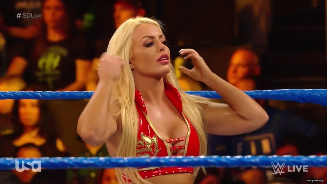 WWE_SmackDown_Live_2019_05_21_720p_HDTV_x264-NWCHD_mp40208.jpg