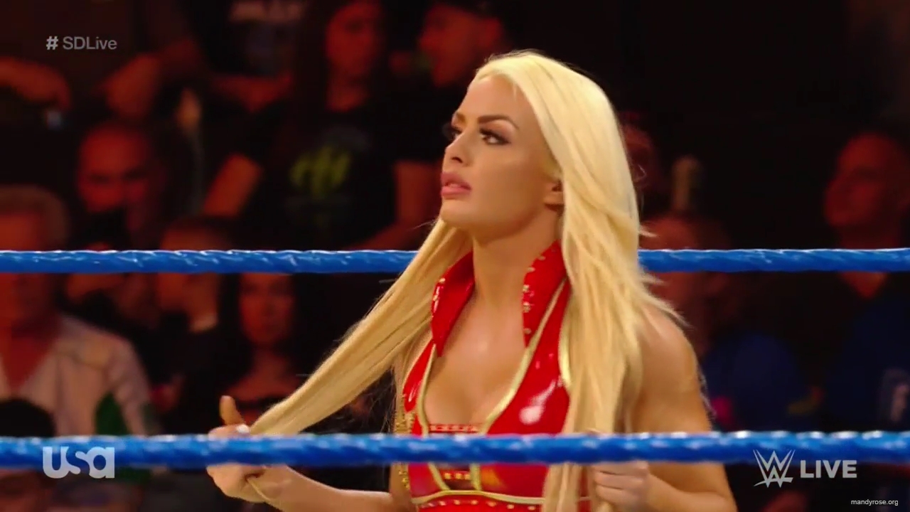 WWE_SmackDown_Live_2019_05_21_720p_HDTV_x264-NWCHD_mp40210.jpg