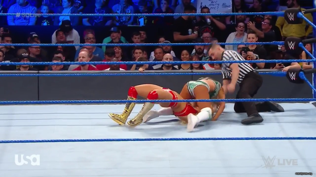 WWE_SmackDown_Live_2019_05_21_720p_HDTV_x264-NWCHD_mp40275.jpg