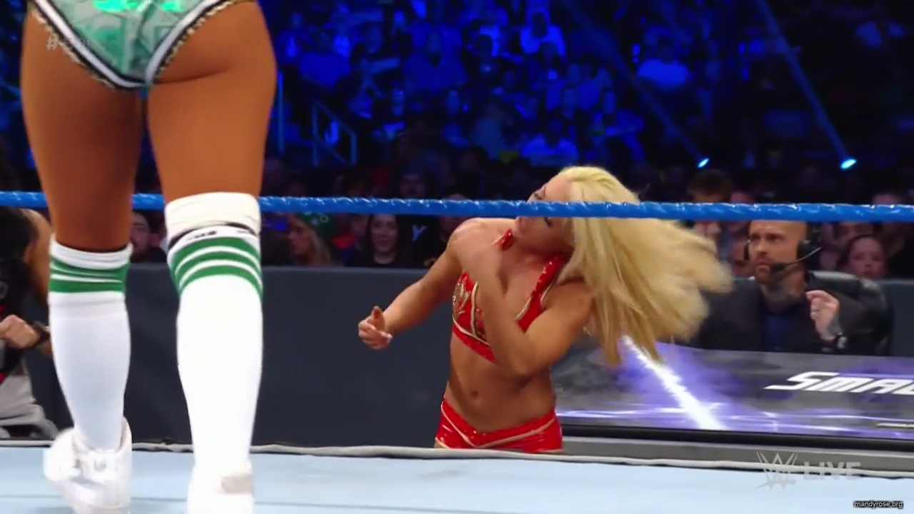 WWE_SmackDown_Live_2019_05_21_720p_HDTV_x264-NWCHD_mp40300.jpg