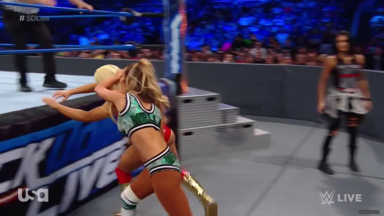 WWE_SmackDown_Live_2019_05_21_720p_HDTV_x264-NWCHD_mp40310.jpg