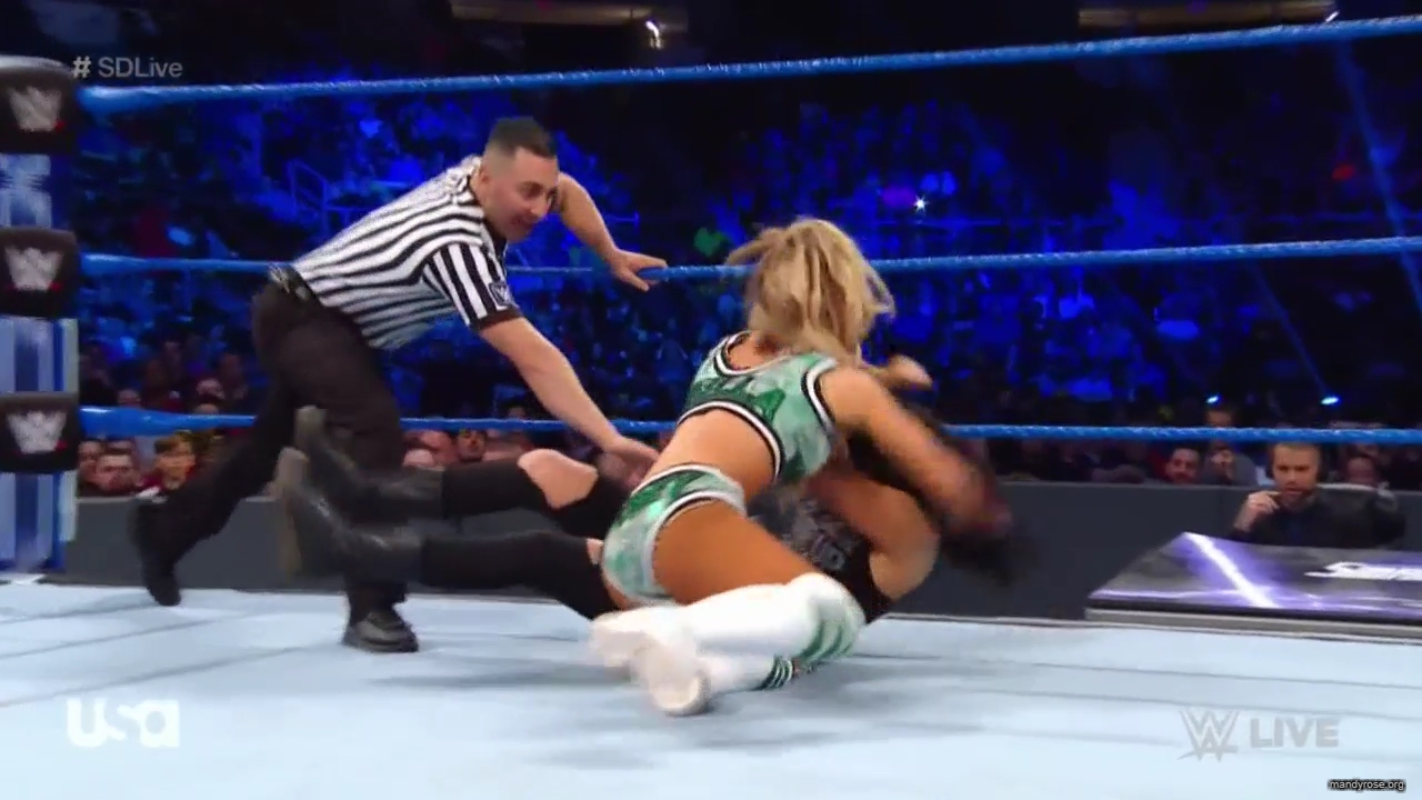 WWE_SmackDown_Live_2019_05_21_720p_HDTV_x264-NWCHD_mp40323.jpg