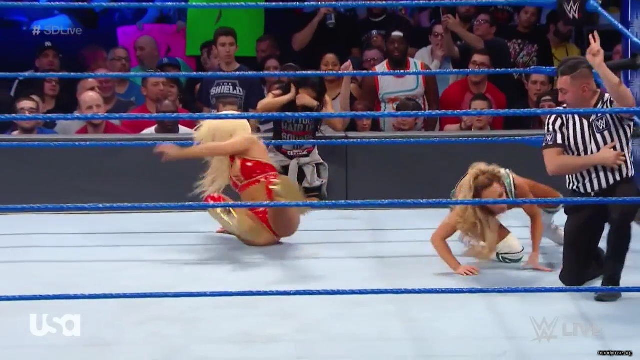 WWE_SmackDown_Live_2019_05_21_720p_HDTV_x264-NWCHD_mp40334.jpg