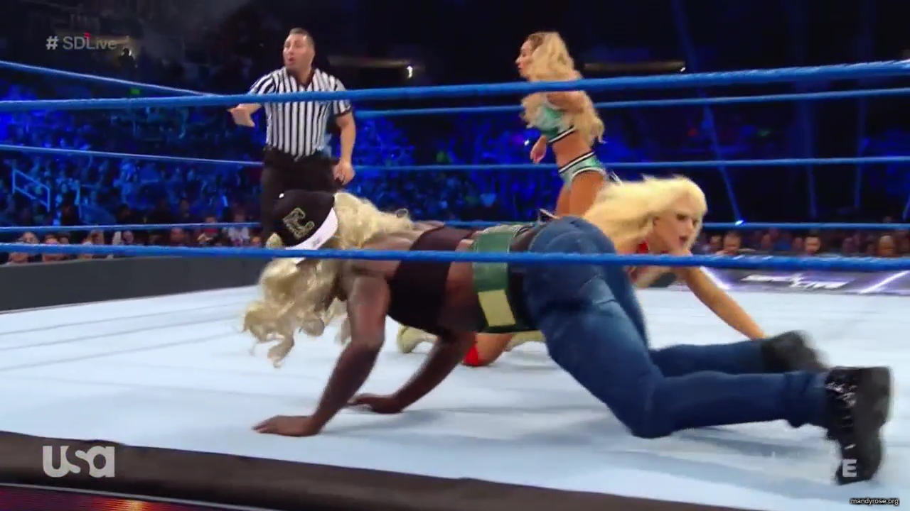 WWE_SmackDown_Live_2019_05_21_720p_HDTV_x264-NWCHD_mp40343.jpg