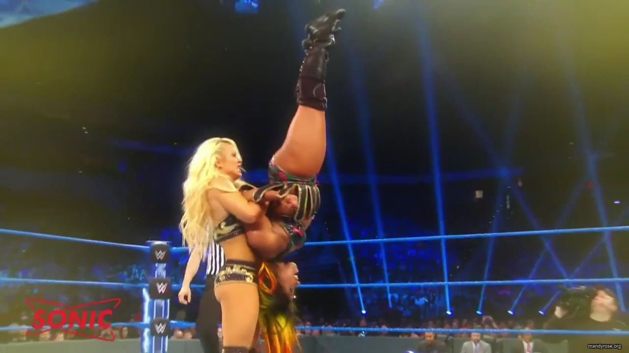 WWE_SmackDown_Live_2019_05_28_720p_HDTV_x264-NWCHD_mp41029.jpg