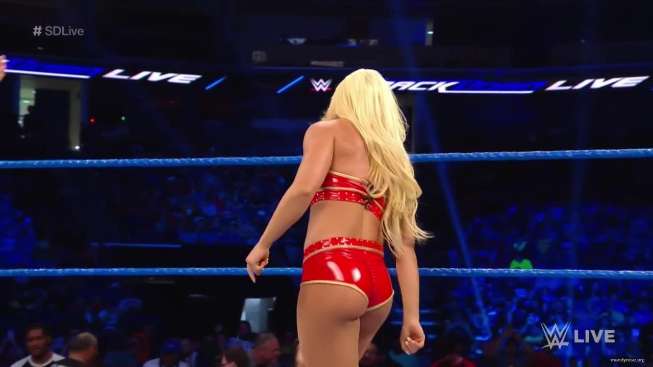 WWE_SmackDown_Live_2019_05_28_720p_HDTV_x264-NWCHD_mp41085.jpg