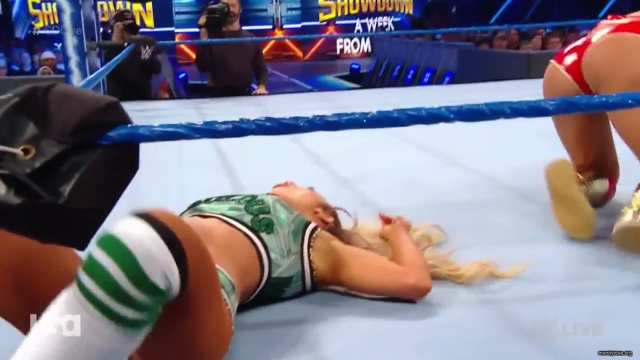 WWE_SmackDown_Live_2019_05_28_720p_HDTV_x264-NWCHD_mp41149.jpg