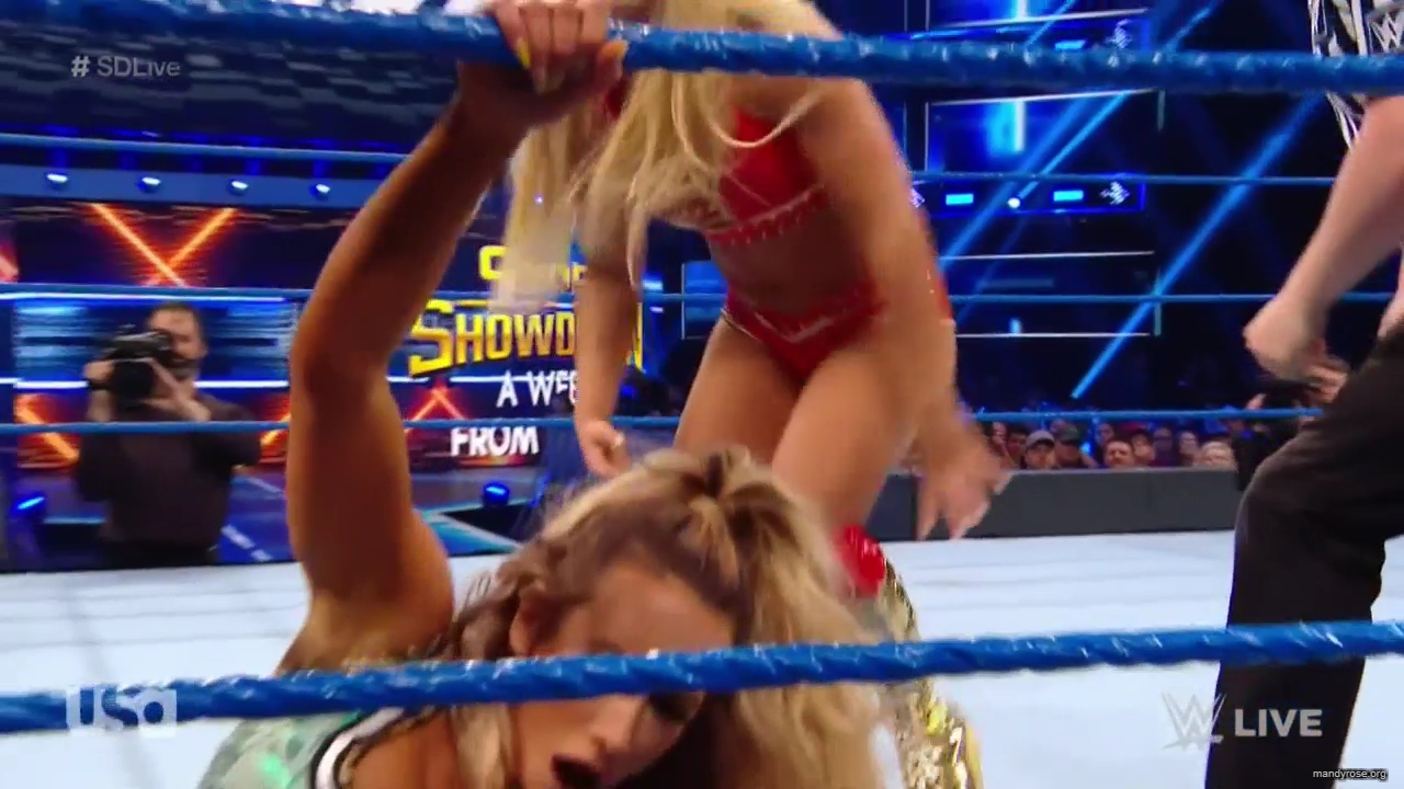 WWE_SmackDown_Live_2019_05_28_720p_HDTV_x264-NWCHD_mp41153.jpg