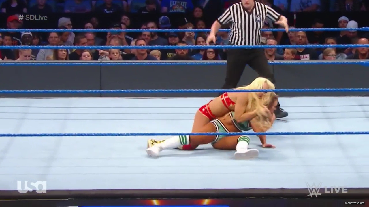 WWE_SmackDown_Live_2019_05_28_720p_HDTV_x264-NWCHD_mp41172.jpg