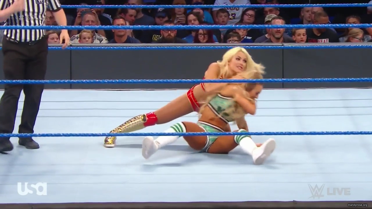 WWE_SmackDown_Live_2019_05_28_720p_HDTV_x264-NWCHD_mp41183.jpg