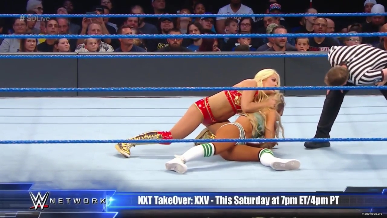 WWE_SmackDown_Live_2019_05_28_720p_HDTV_x264-NWCHD_mp41188.jpg