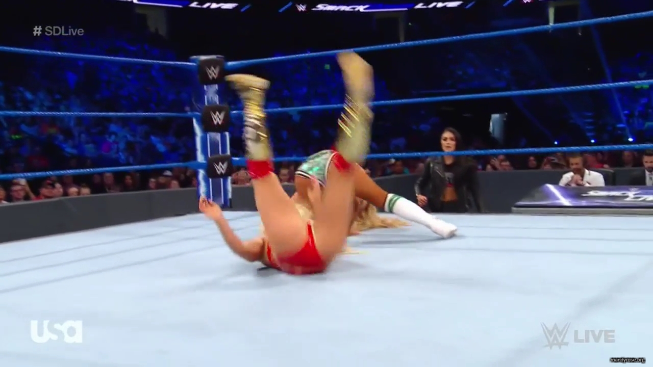 WWE_SmackDown_Live_2019_05_28_720p_HDTV_x264-NWCHD_mp41238.jpg