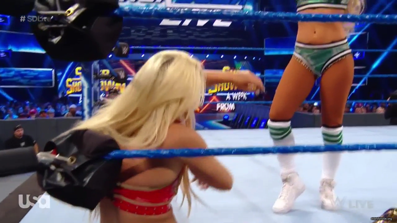 WWE_SmackDown_Live_2019_05_28_720p_HDTV_x264-NWCHD_mp41245.jpg