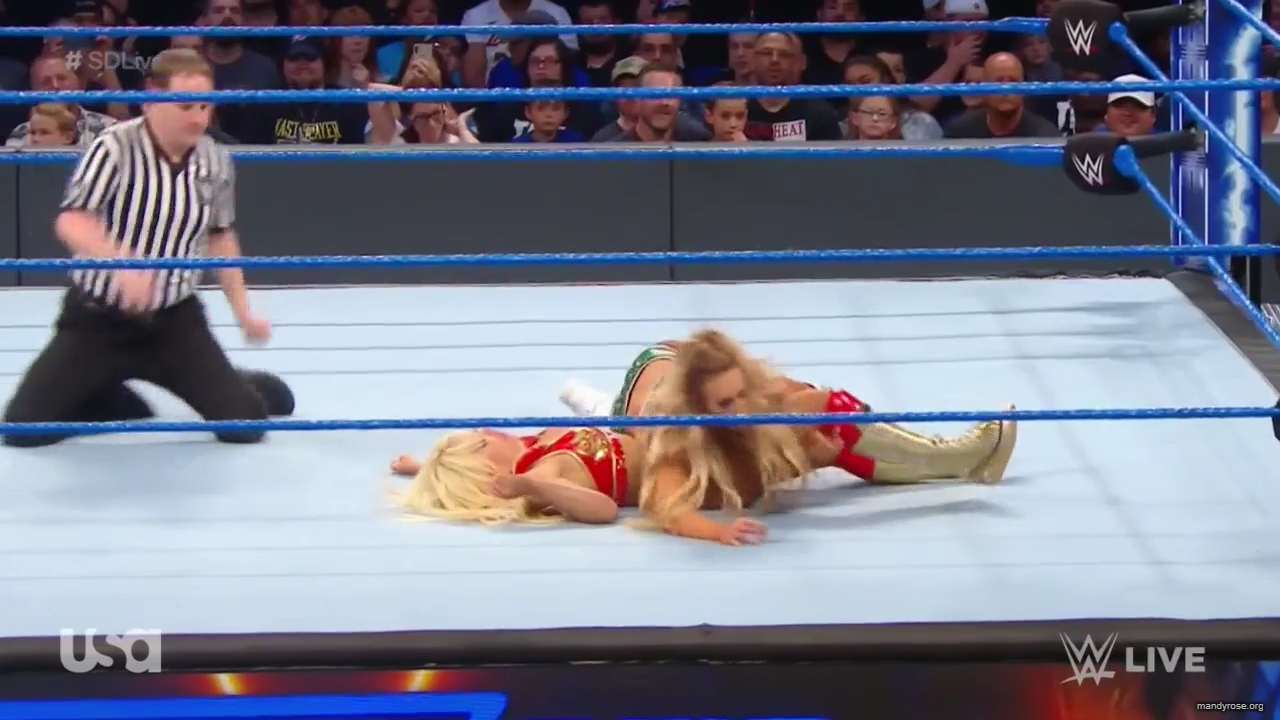 WWE_SmackDown_Live_2019_05_28_720p_HDTV_x264-NWCHD_mp41254.jpg